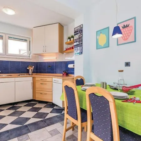 Viktorija Appartement *